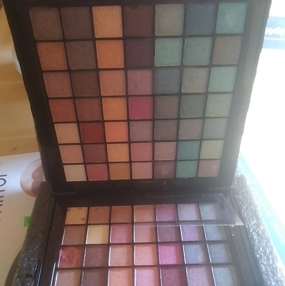 Makeup Box